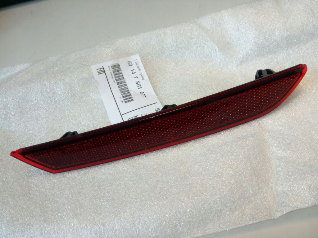 BMW 63147851577 SOL ARKA TAMPON REFLEKTÖRÜ BMW G30 G31 G38 MTECH