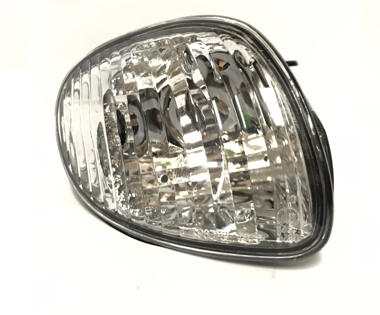 SAĞ SİNYAL LAMBASI DUYSUZ COROLLA AE111 2000-2001 MODEL (DEPO)