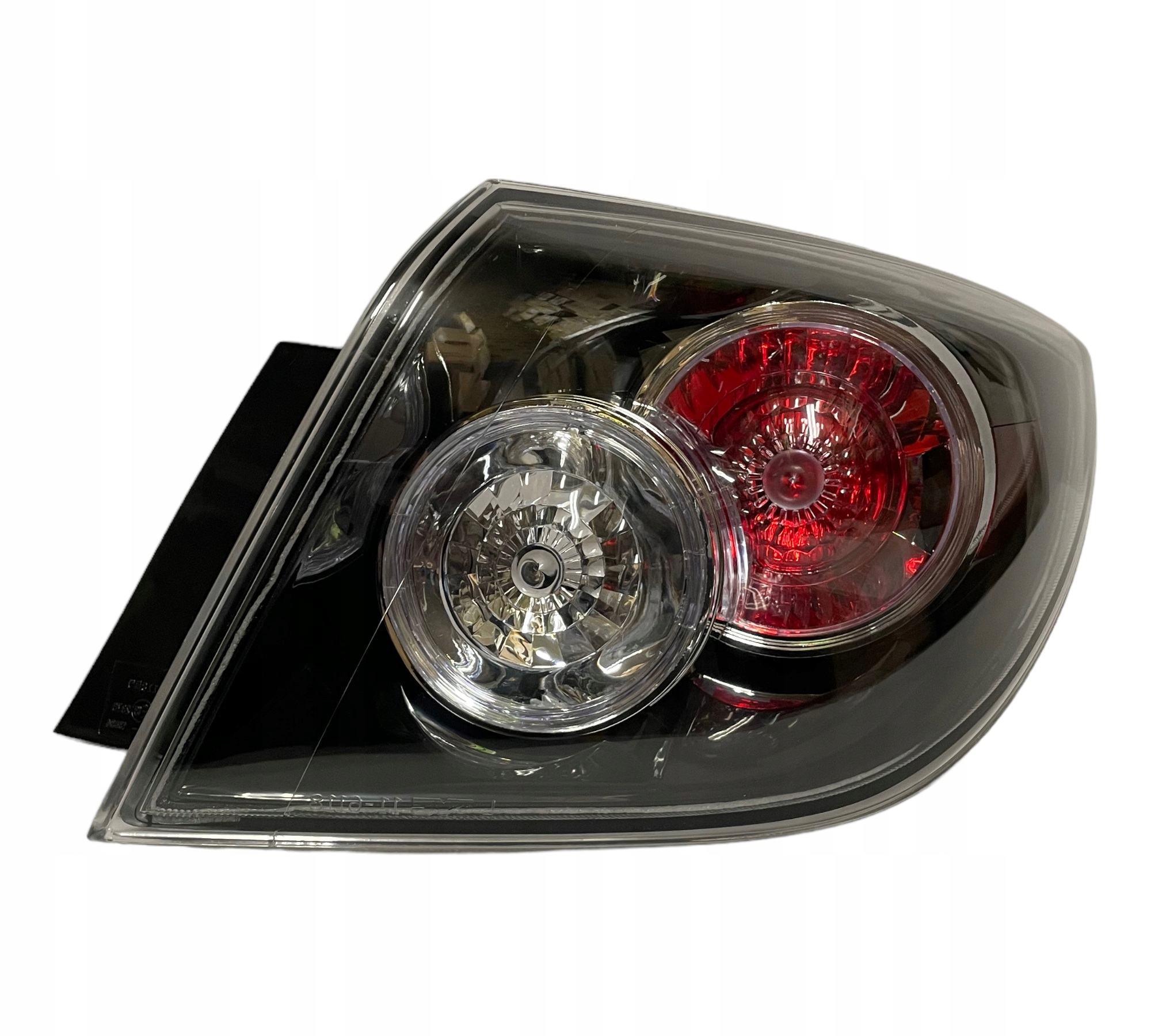 SAĞ DIŞ STOP LAMBASI SİYAH MAZDA 3 HATCHBACK 2006 2007 2008 (DEPO)