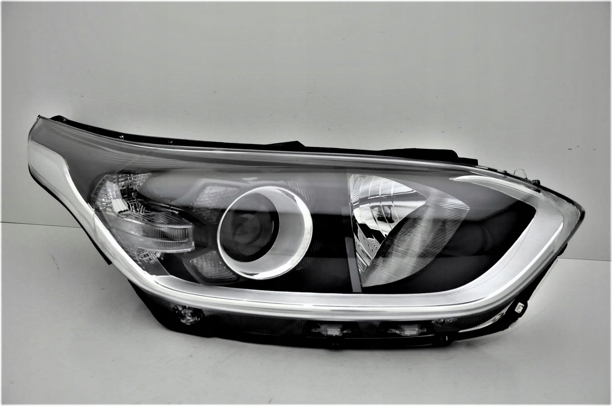 SAĞ FAR LAMBASI LEDLİ KIA CEED 2019 2020 2021 2022 MODEL (DEPO)