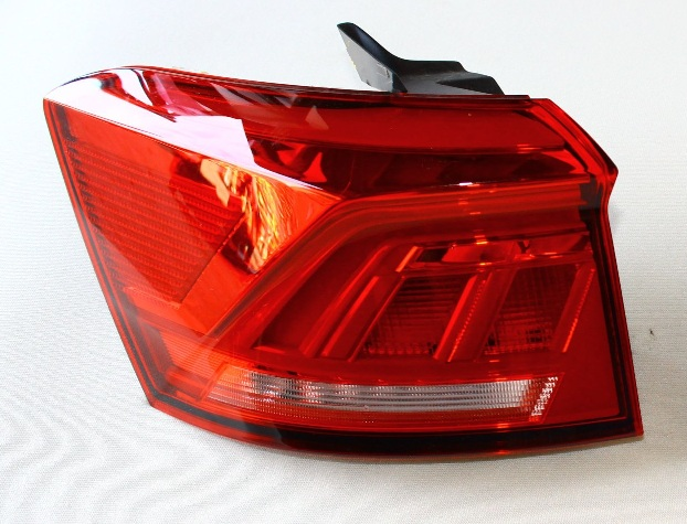 SOL DIŞ STOP LAMBASI LEDLİ AÇIK TONLU VW T-ROC 2017-2023 (DEPO)