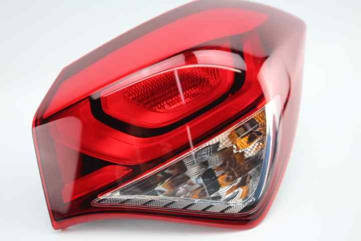 SAĞ STOP LAMBASI HYUNDAI i20 2015 2016 2017 2018 MODEL (PIED)