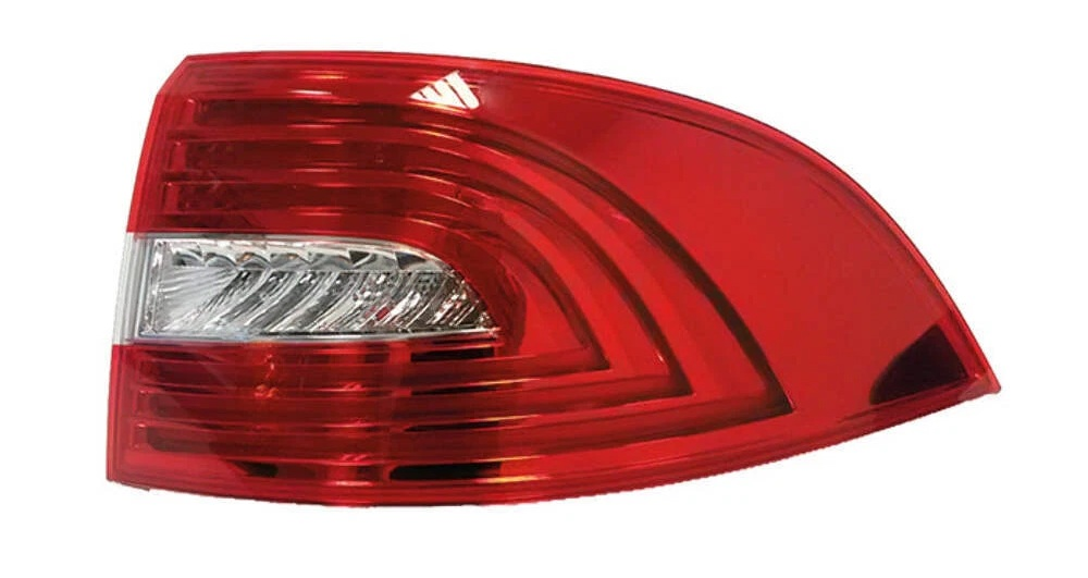 SAĞ DIŞ STOP LAMBASI LEDLİ SKODA SUPERB 2013 2014 2015 MODEL (ORJINAL)