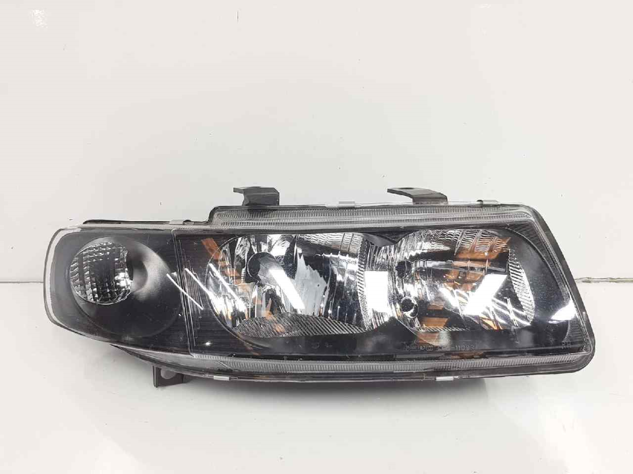 ÖN SAĞ FAR LAMBASI HALOJEN SEAT TOLEDO 1999-2006 ( VALEO )