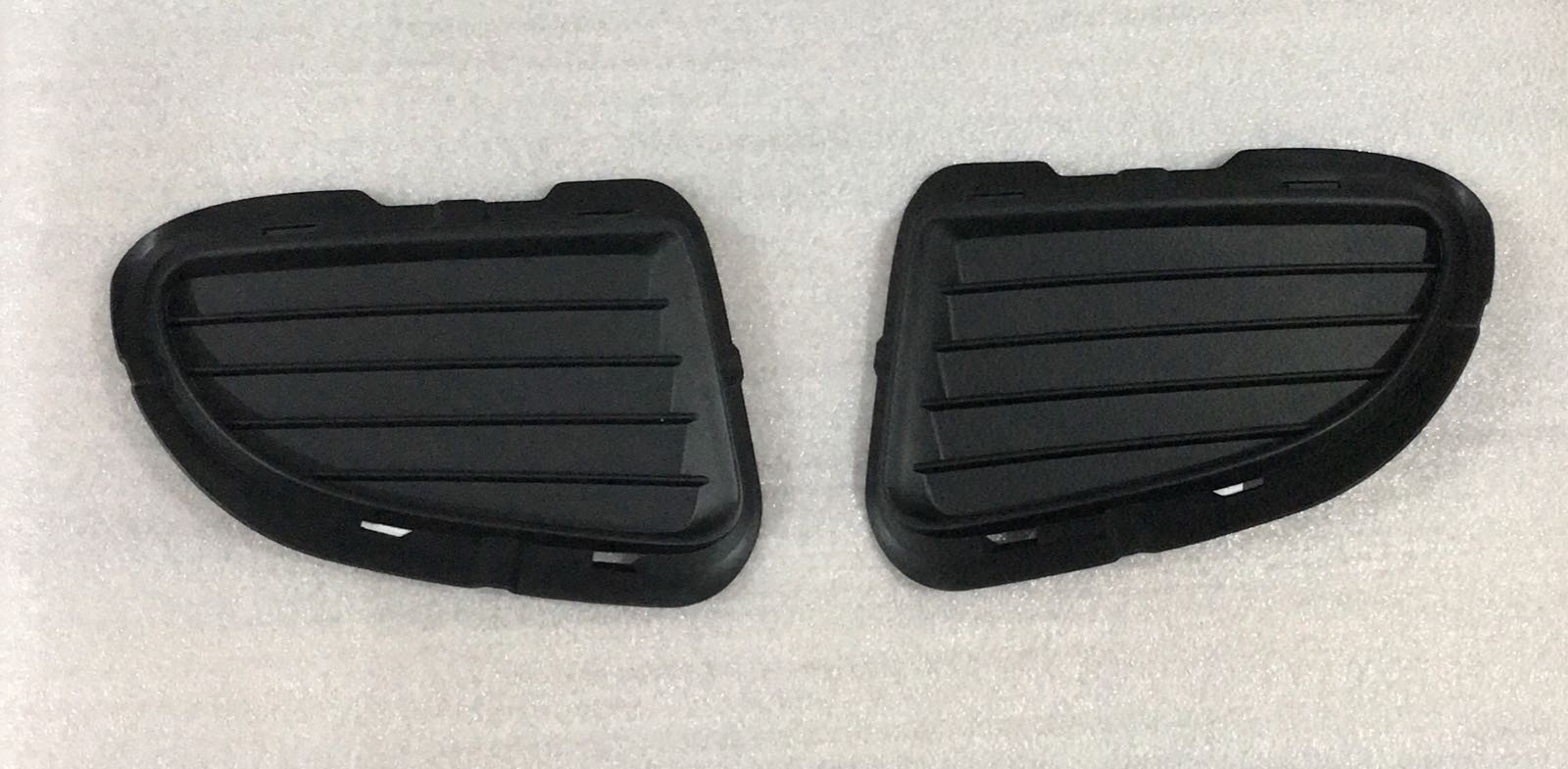 FIAT GRANDE PUNTO - SİS FAR KAPAĞI SAĞ - SOL (ADET)